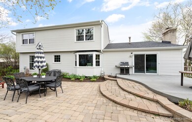 331 Brooklea Ct, Naperville, IL 60565 - photo 6