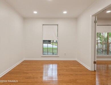 242 S Audubon Blvd-9