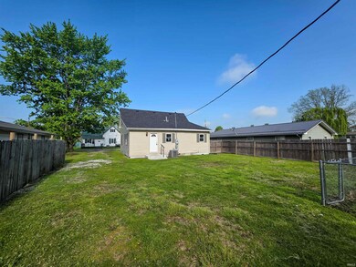 729 2nd St NW, Linton, IN 47441 - photo 3