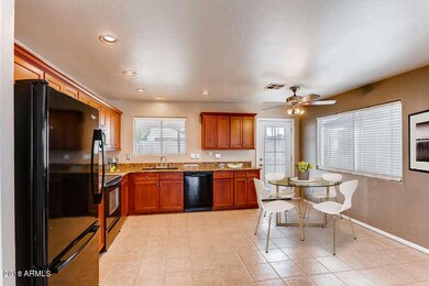 Kitchen/Dining Area