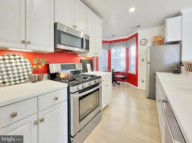 43114 Watercrest Square unit 104, Chantilly, VA 20152 - photo 7