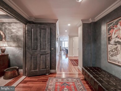 The Ritz-Carlton Residences, Baltimore, MD 21230 - photo 4