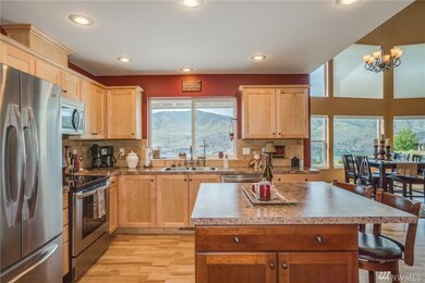 352 Orchard View Dr, Chelan, WA 98816 - photo 7