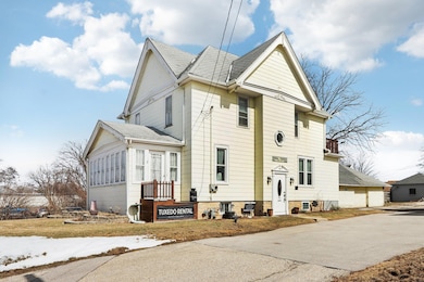 4-web-or-mls-N90W17032 Appleton Ave-004
