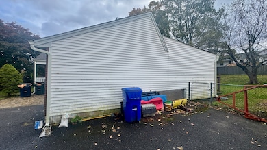 20 Manning St, New Fairfield, CT 06812 - photo 6