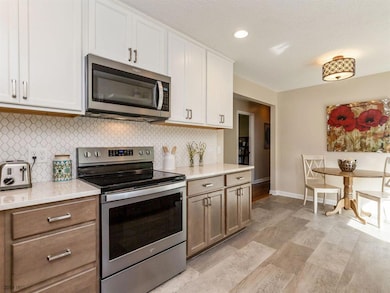 731 34th St, West Des Moines, IA 50265 - photo 3