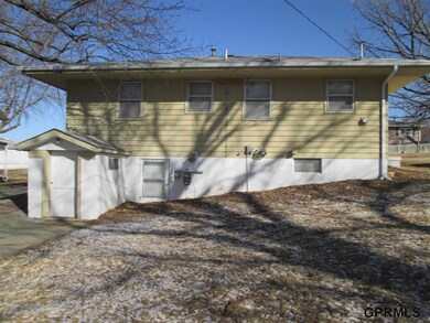 265 Locust St, Springfield, NE 68059 - photo 4