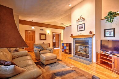 390 Oakwood Dr, Oregon, WI 53575 - photo 3