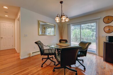 7-Dining Area