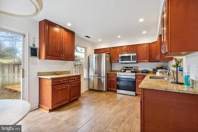 18644 Winding Creek Place, Germantown, MD 20874 - photo 6