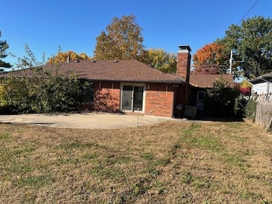 2505 N 29th St, Saint Joseph, MO 64506 - photo 2