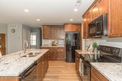 5900 Shepherd Crossing Dr, Louisville, KY 40219 - photo 5