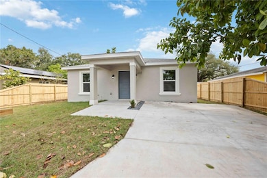 1115 2nd St E, Bradenton, FL 34205 - photo 3