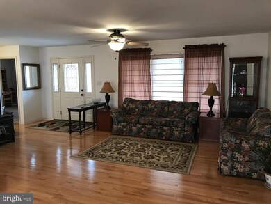 312 Martina Dr, Chambersburg, PA 17201 - photo 2