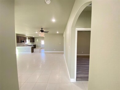 701 Robbins St, Cleburne, TX 76031 - photo 4