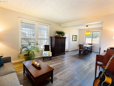 1380 10th St, West Linn, OR 97068 - photo 3