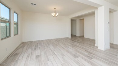 Homesite 241 Dining (2)