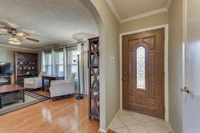 1160 Forest Oaks Ln, Hurst, TX 76053 - photo 5