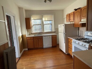1677 Beacon St unit 5, Brookline, MA 02445 - photo 3