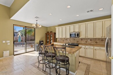 1715 E Washington (6 of 28)