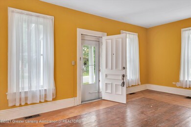 06-810-N-Walnut-St-WindowStill-Real-Esta