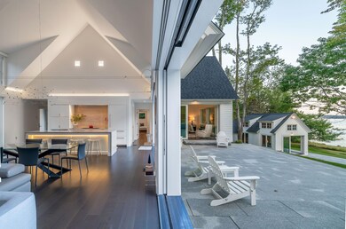 6. Living & Patio