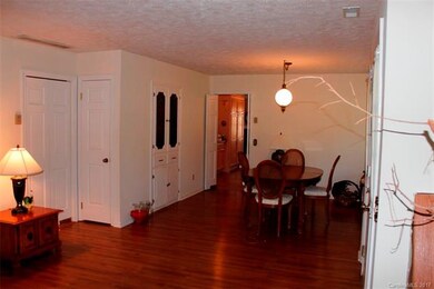 102 Tanager Ln, Hendersonville, NC 28792 - photo 7