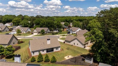 Birds eye view of property featuring a residential