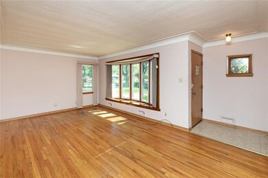 4048 42nd St, Des Moines, IA 50310 - photo 6