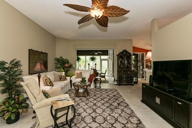 007_Living Room