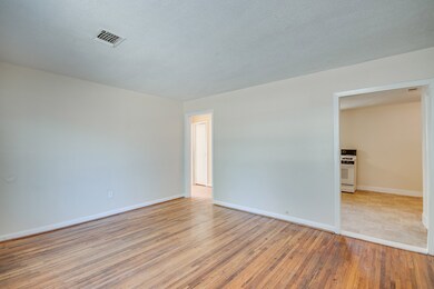 3742 Dreyfus St, Houston, TX 77021 - photo 5