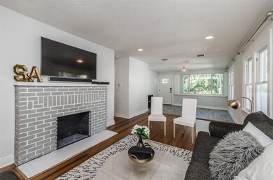 1035 11th St N, Saint Petersburg, FL 33705 - photo 7