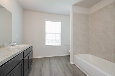 221 Fallow Deer Dr, Huntsville, TX 77320 - photo 6