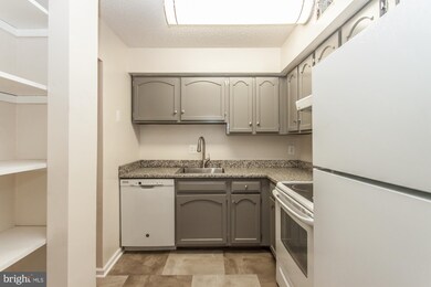 8604A Village Way, Alexandria, VA 22309 - photo 3