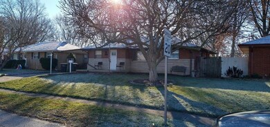 2021 Mann Dr, Beech Grove, IN 46107 - photo 2