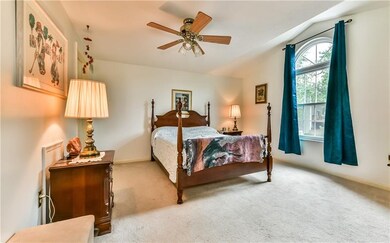 Light and bright front bedroom.