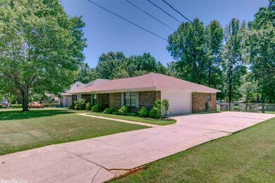 704 Geneva Dr, Wake Village, TX 75501 - photo 2