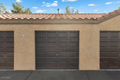 Detached Garage