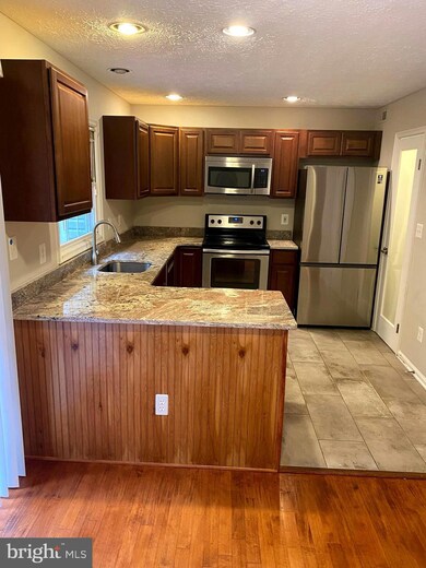 2182 Commissary Cir, Odenton, MD 21113 - photo 2