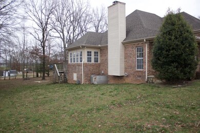 470 Beacon Dr, McMinnville, TN 37110 - photo 3