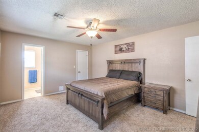 609 S Lombard Ln, Skiatook, OK 74070 - photo 7