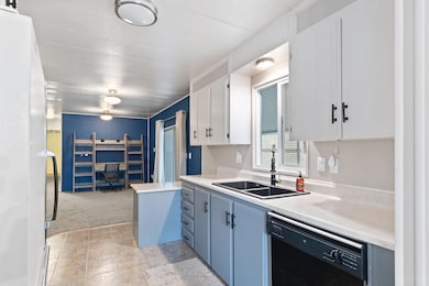8-web-or-mls-2333-sw-webster-rd