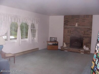 138 Park Ln, East Stroudsburg, PA 18301 - photo 4