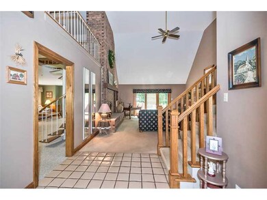 Entry/Foyer.