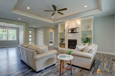 Living Room 4