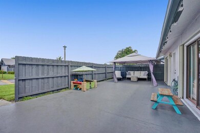 1044 Summit Trail Cir unit A, West Palm Beach, FL 33415 - photo 3