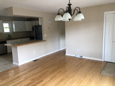 9 Hingham Rd, Worcester, MA 01606 - photo 5