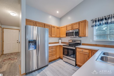 427 W River Park Dr, West Branch, MI 48661 - photo 7