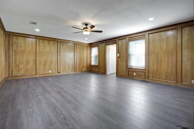 329 W Texas St, Denison, TX 75020 - photo 4