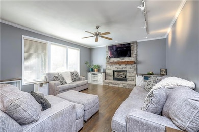 5311 Brownridge Dr, Shawnee, KS 66218 - photo 3